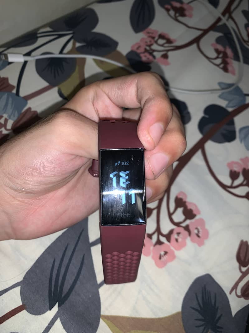 FITBIT CHARGE 4 0