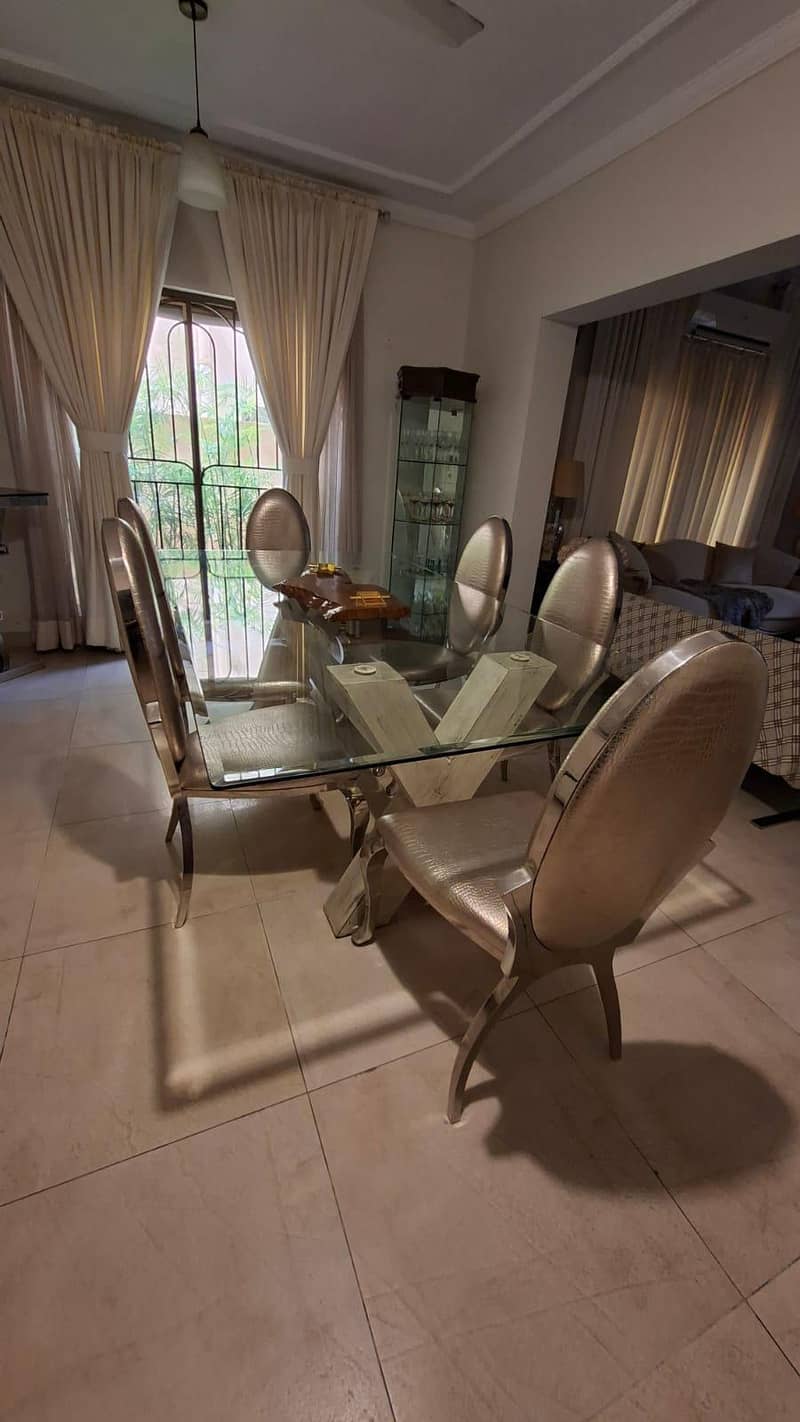 dining table + chairs 3
