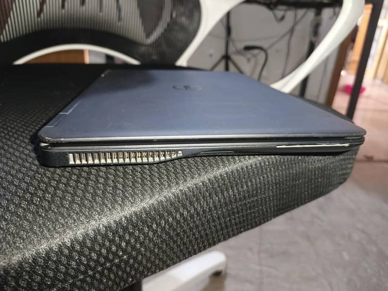 Dell i7 5th generation(2gb Nvidia GPU) 3