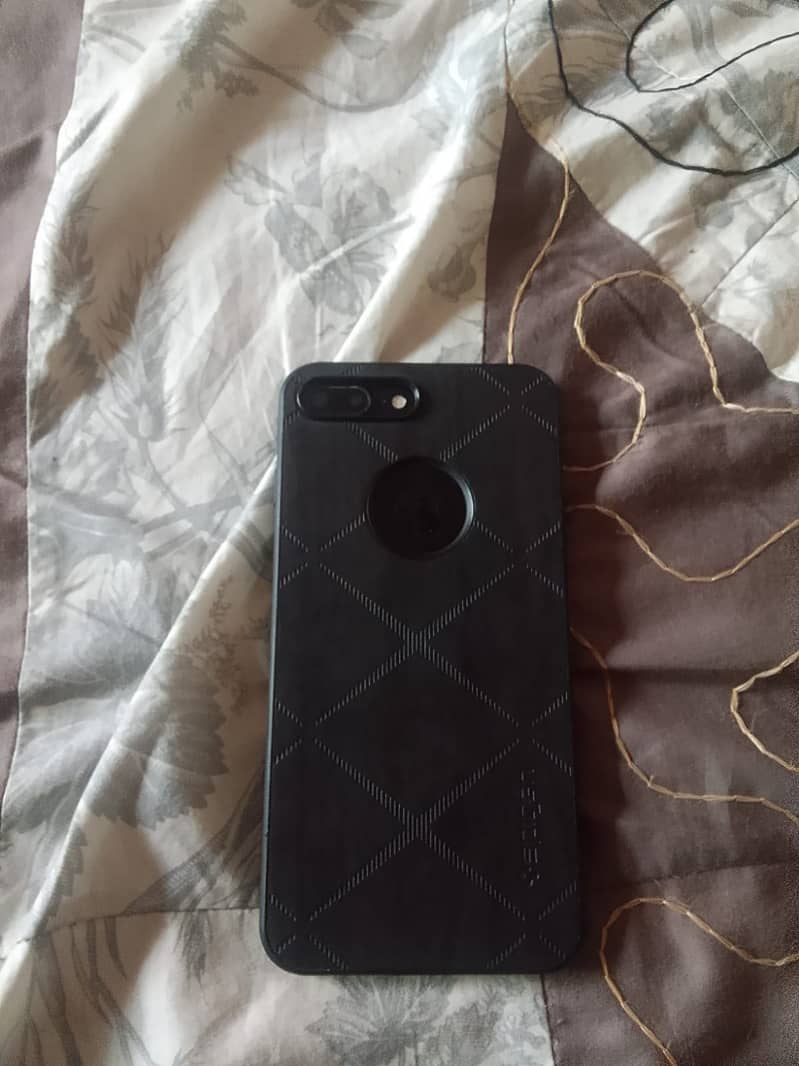Apple iPhone 7 Plus 0
