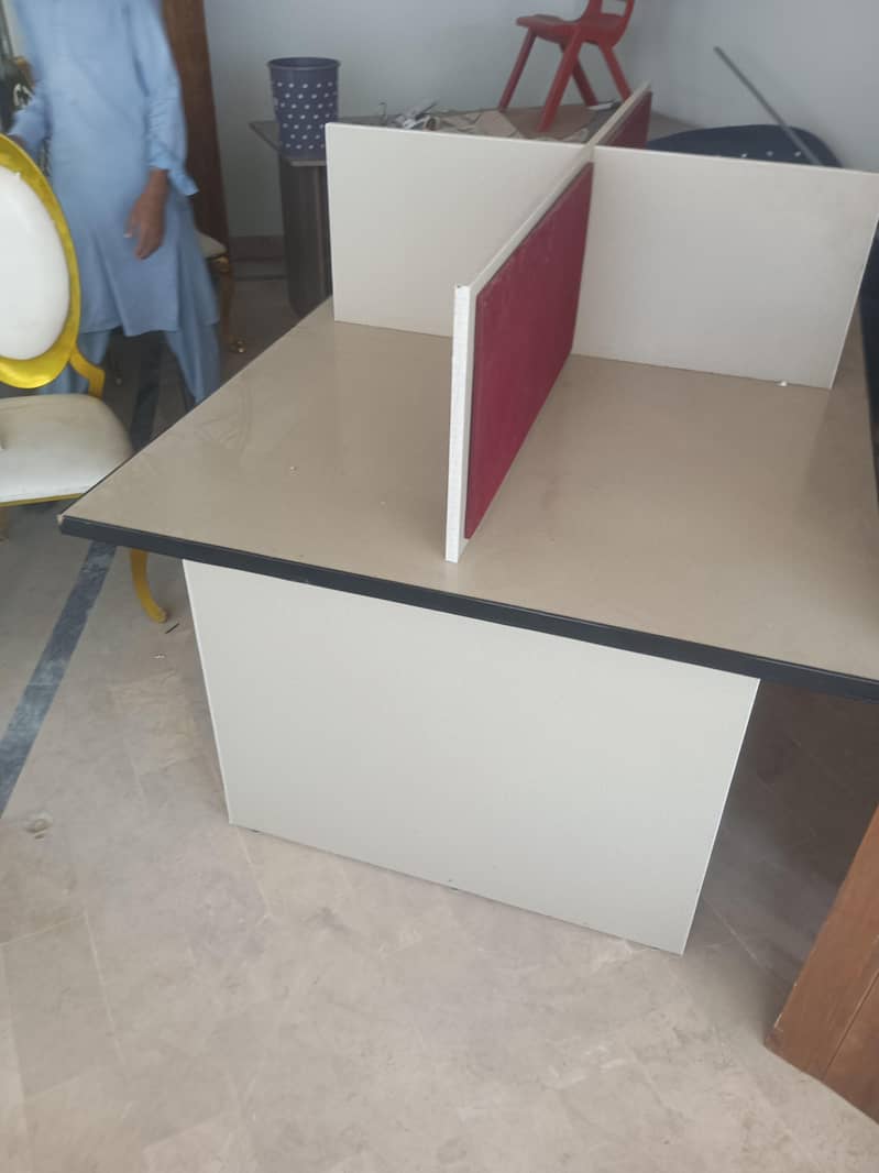 workstation 2