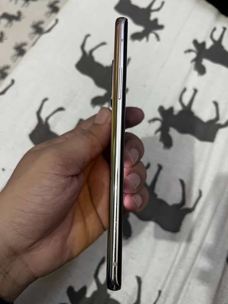 One Plus 8 5g 2