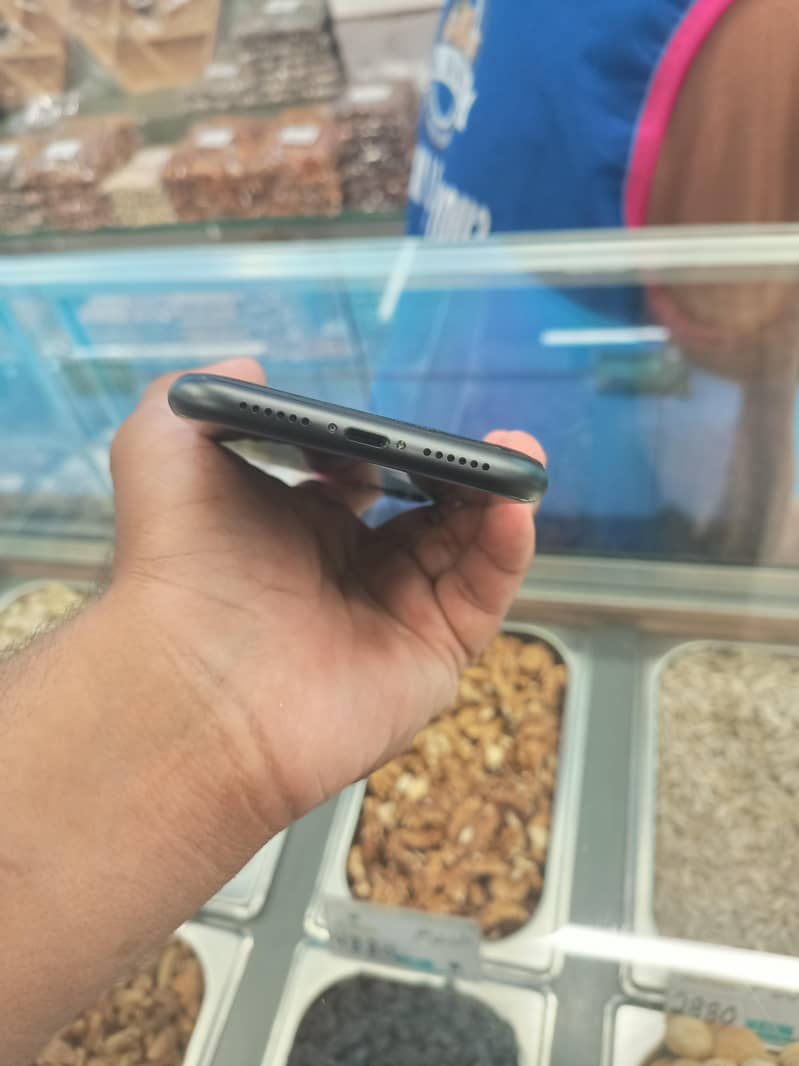 iphone 11 4