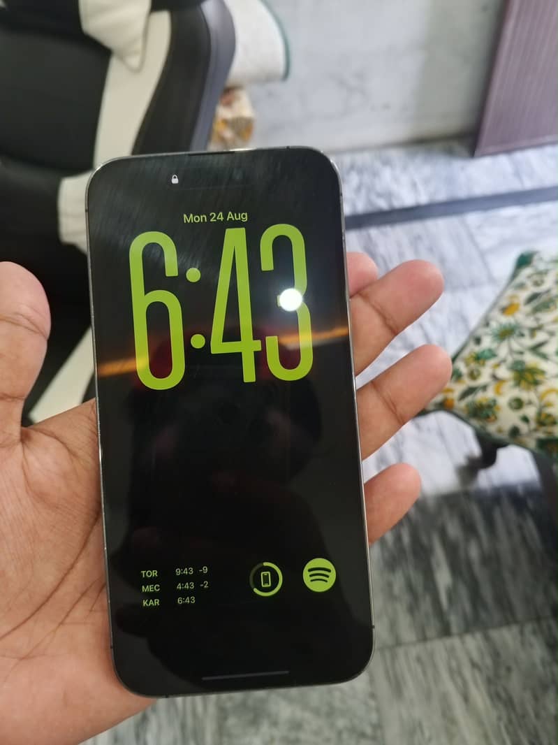 Apple iPhone 14 Pro Max 4
