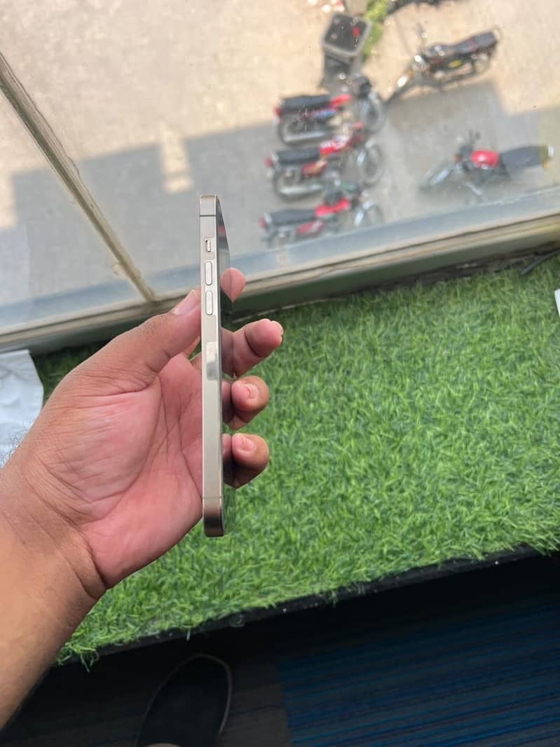 Apple iPhone 14 Pro Max 3