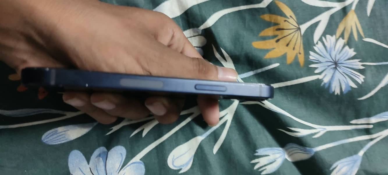 Apple iPhone 12 mini 2