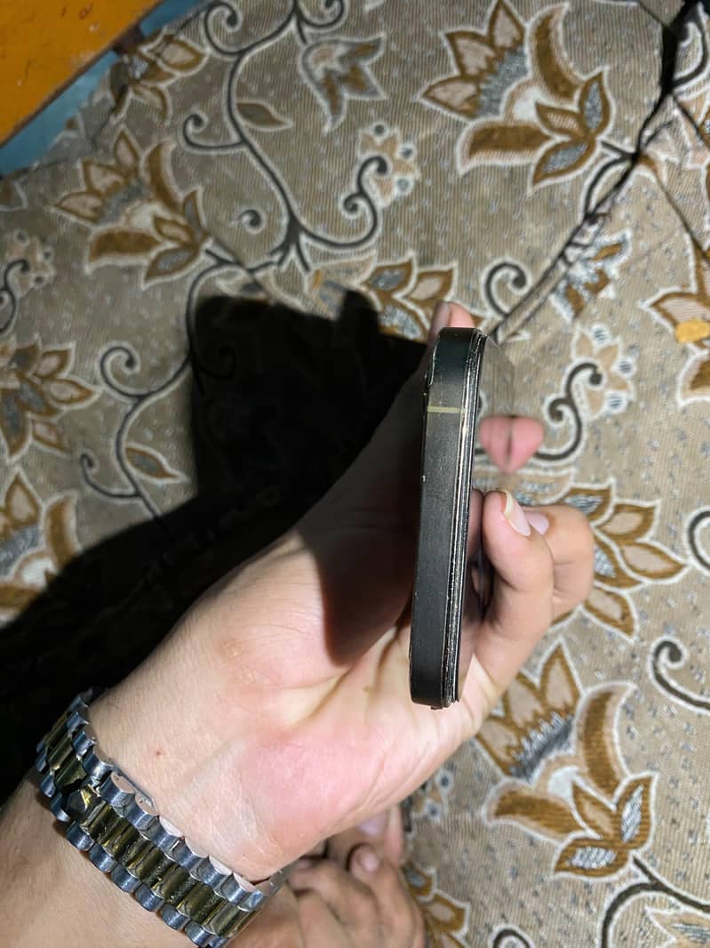 Apple iPhone 12 Pro 3