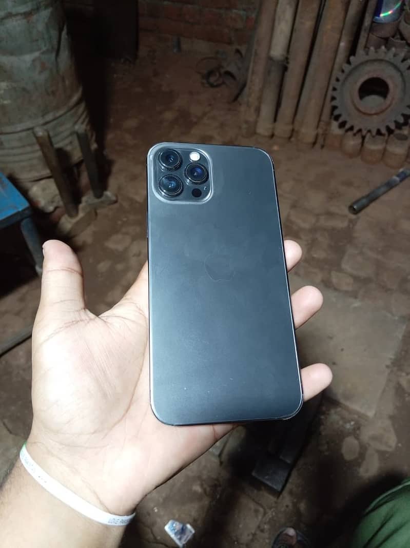 Apple iPhone 12 Pro Max 2