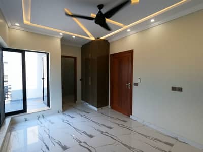 Get In Touch Now To Buy A 5 Square Feet House In Lahore