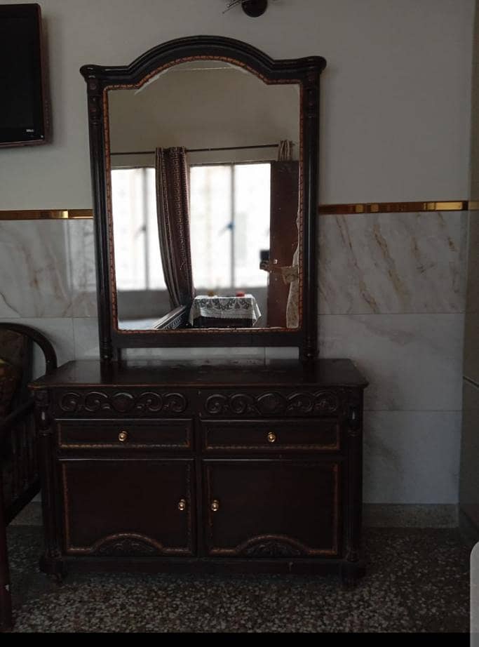 Bed and Dressing table 3