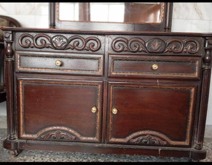 Bed and Dressing table 4