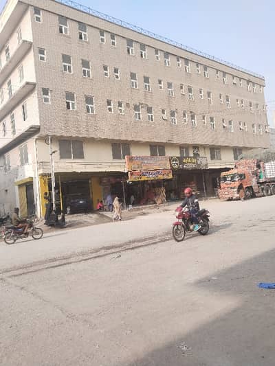 Lehtarar Road Flat Sized 250 Square Feet For rent