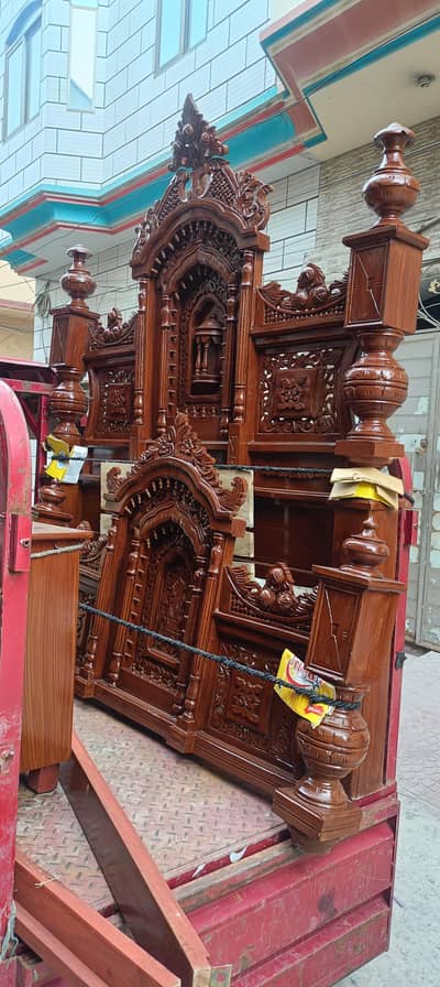 Bed Set Pure Sheesham wood . bed dressing side table