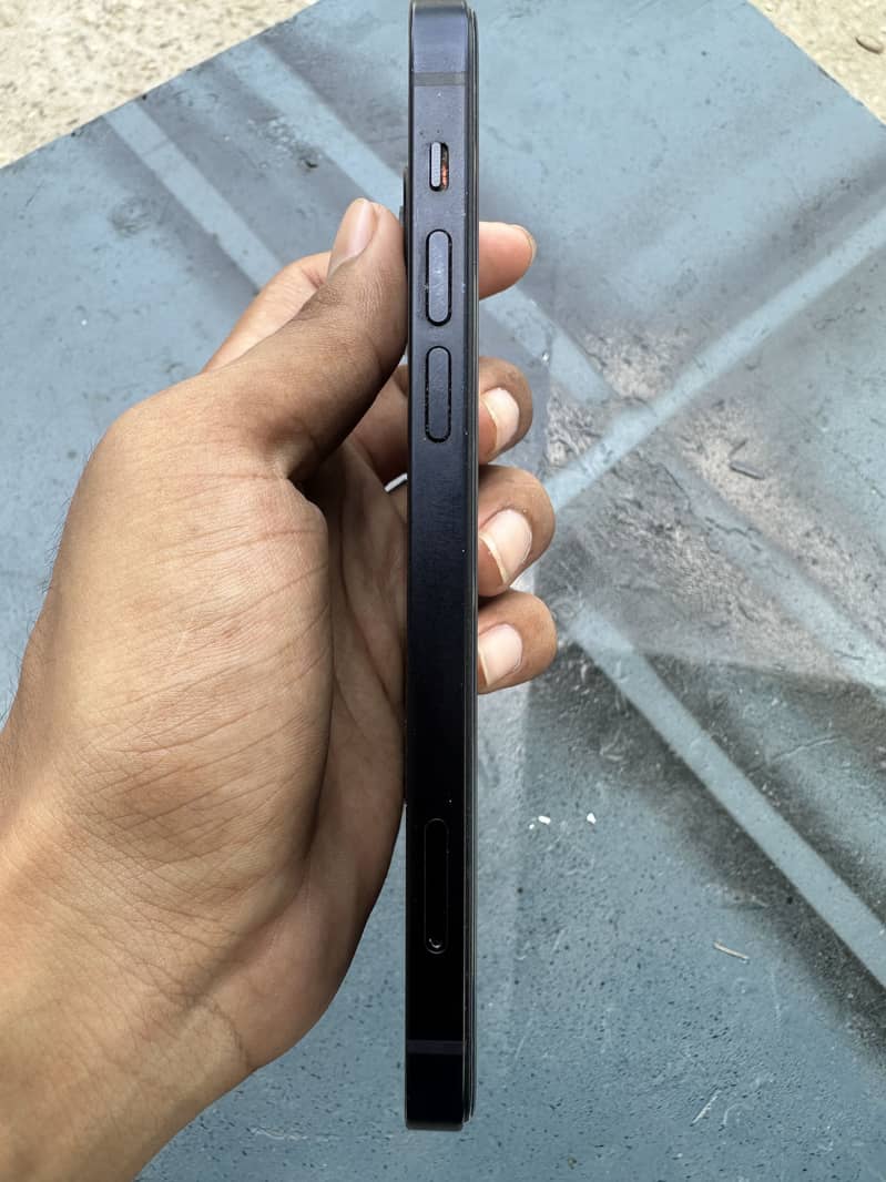 Apple iPhone 12 2