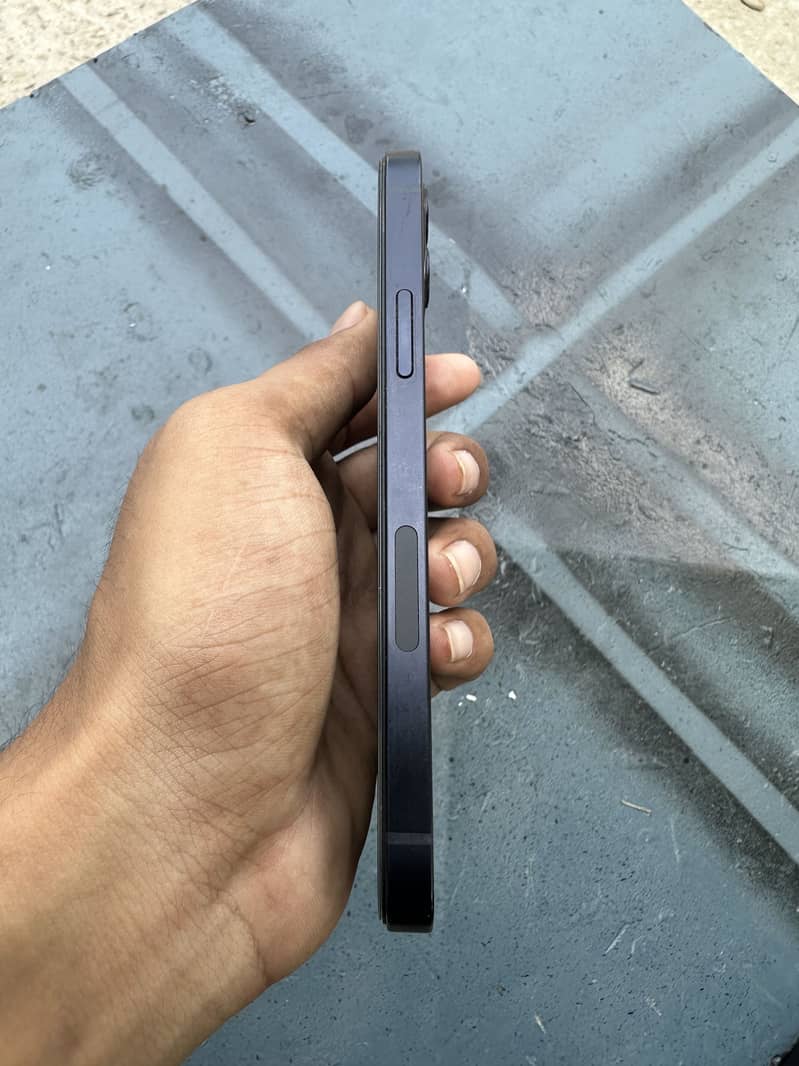 Apple iPhone 12 3
