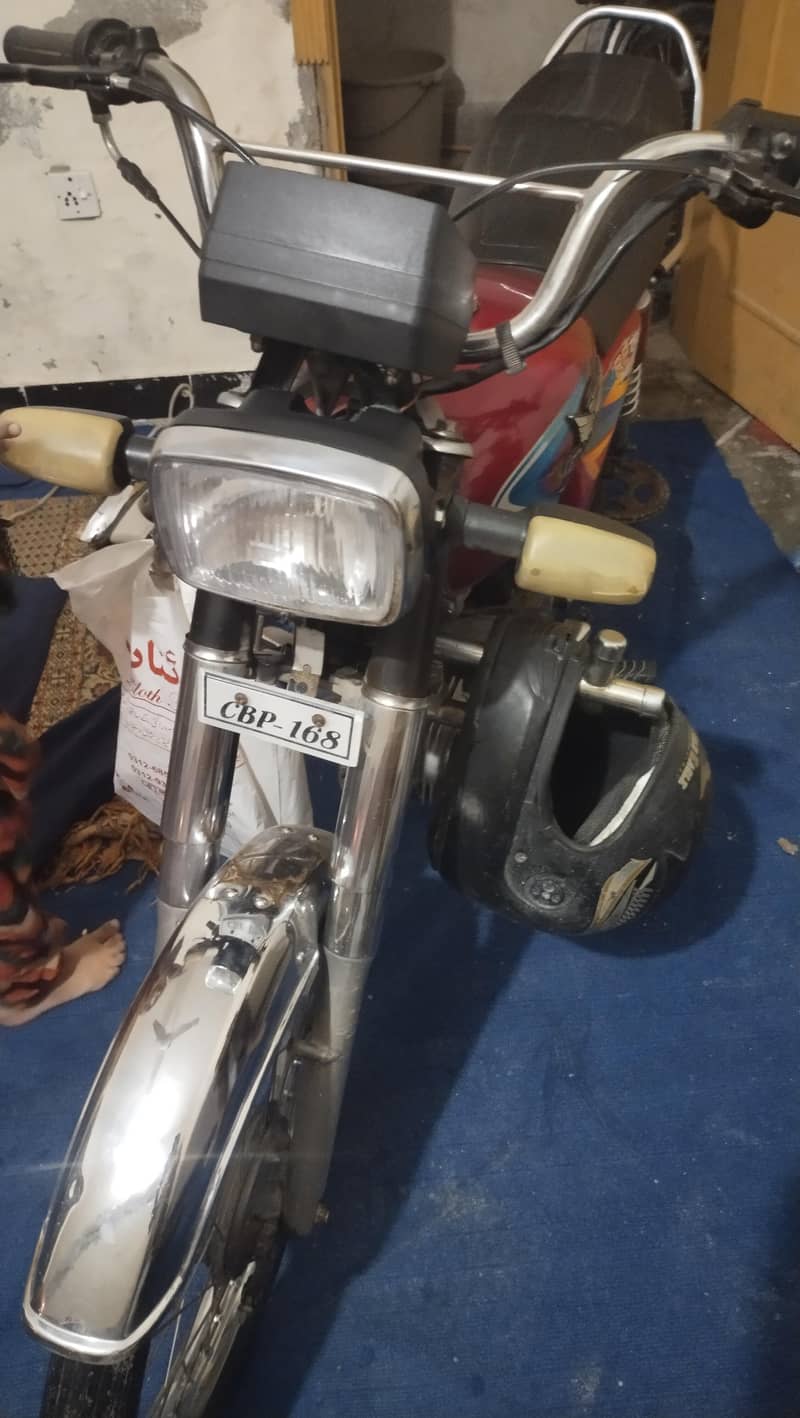  موٹر سائیکل فروخت کے لیے — بہترین کنڈیشن، مناسب قیمت 13