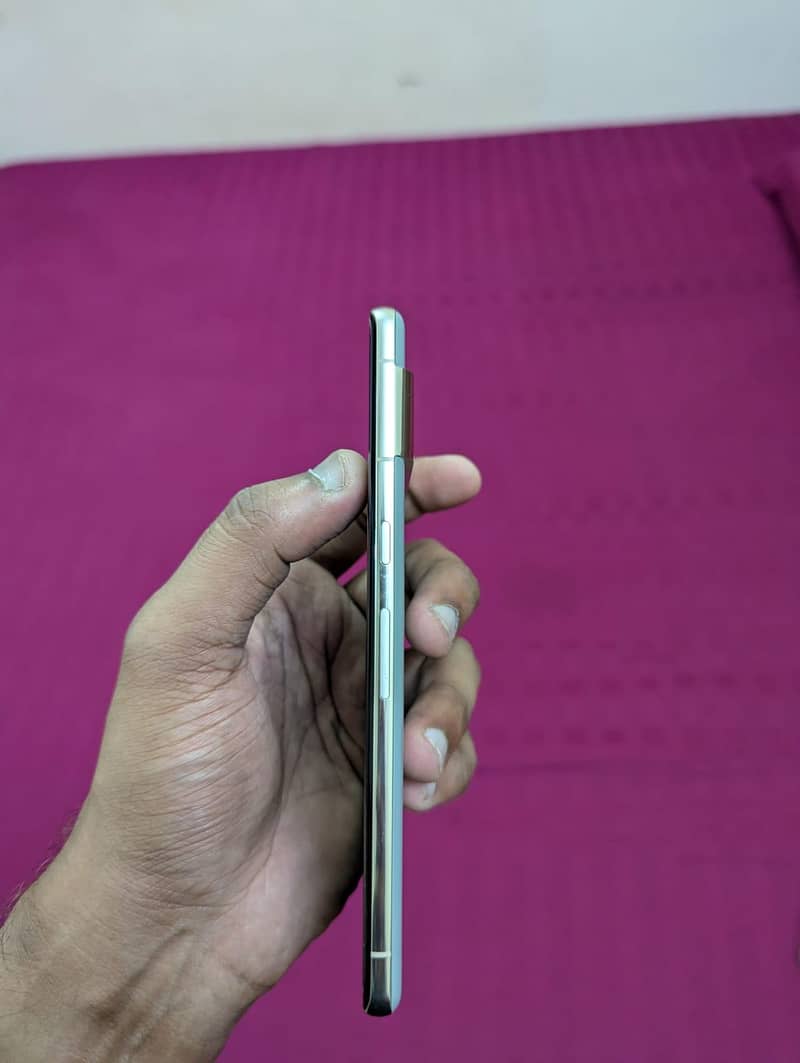 Google Pixel 7 Pro 4