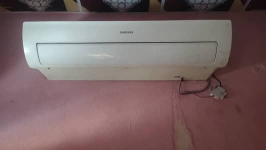 VERY URGENT 1.2 TON SPLIT AC FOR SALE