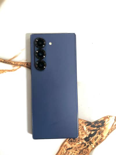 Samsung Z Fold 6 Sim time available