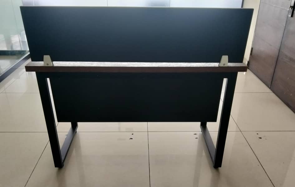 9 Workstations Slightly Used 1