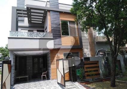 5 Marla Like New OutClass House For Rent In AA Block Sector D Bahria Town