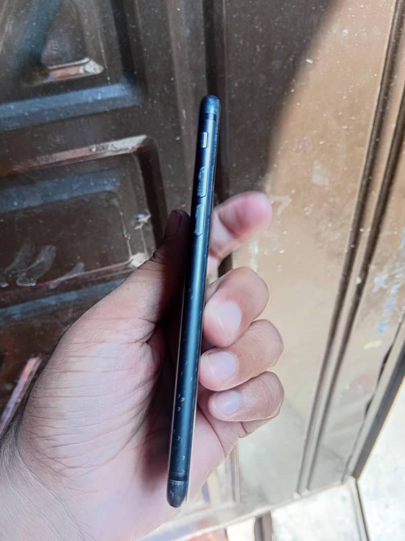 Apple iPhone 7 2