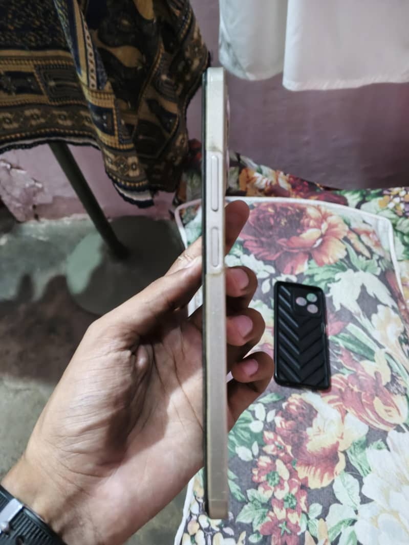 Realme C53 3