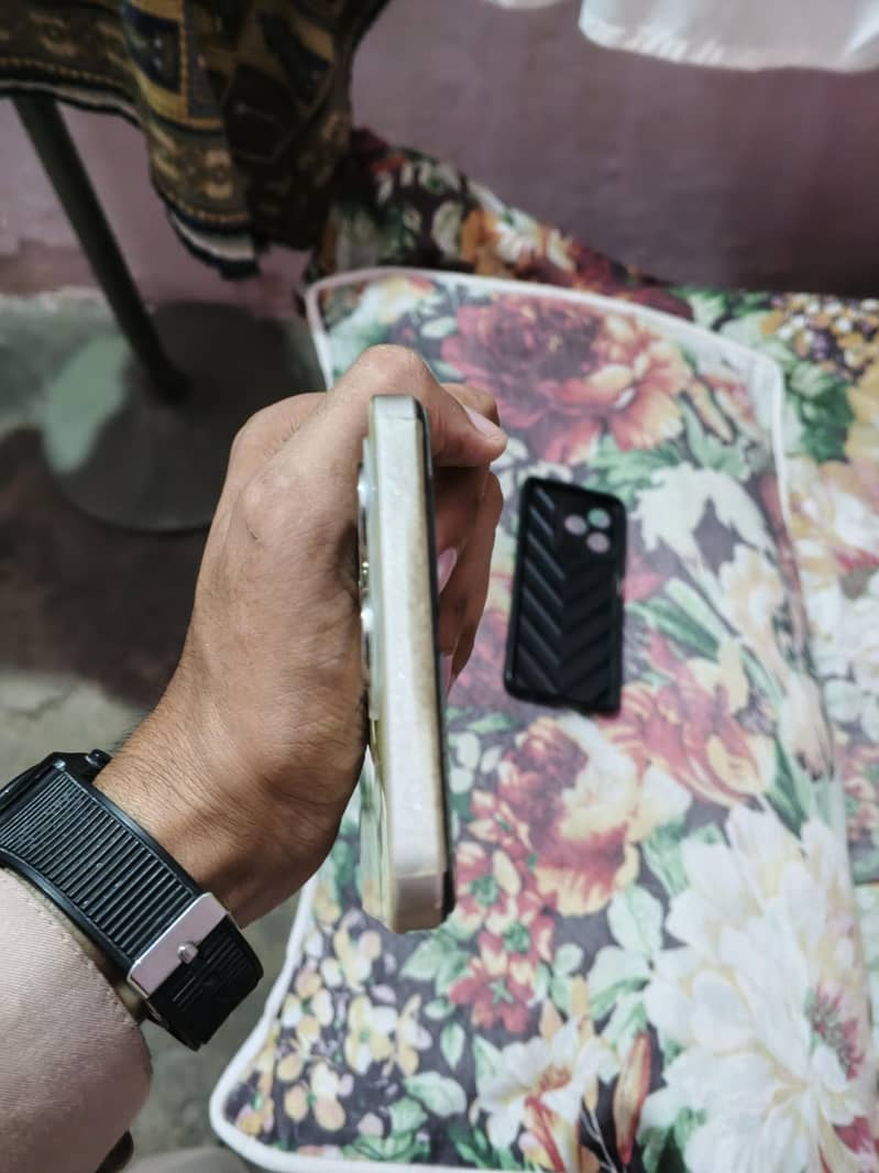 Realme C53 5