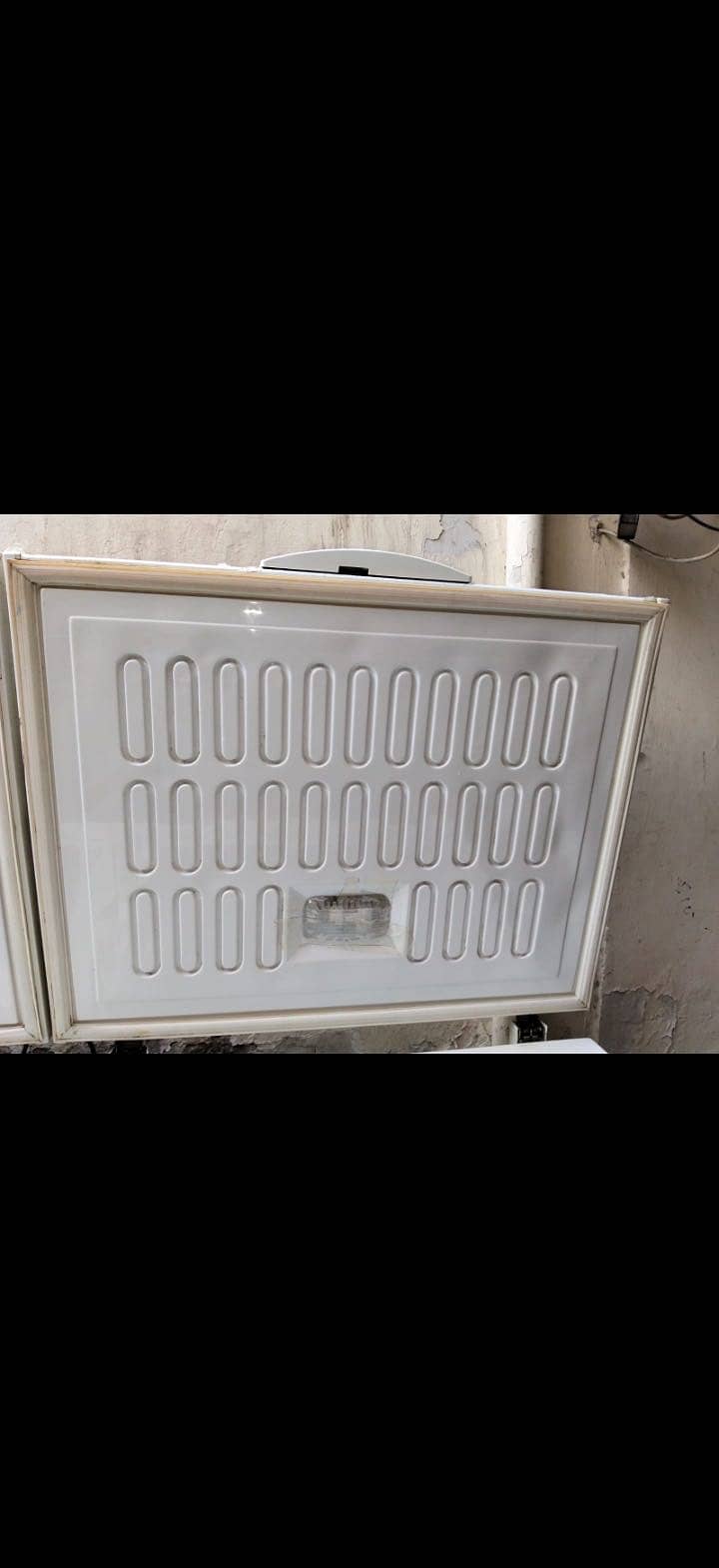 Waves 2 door  freezer 1