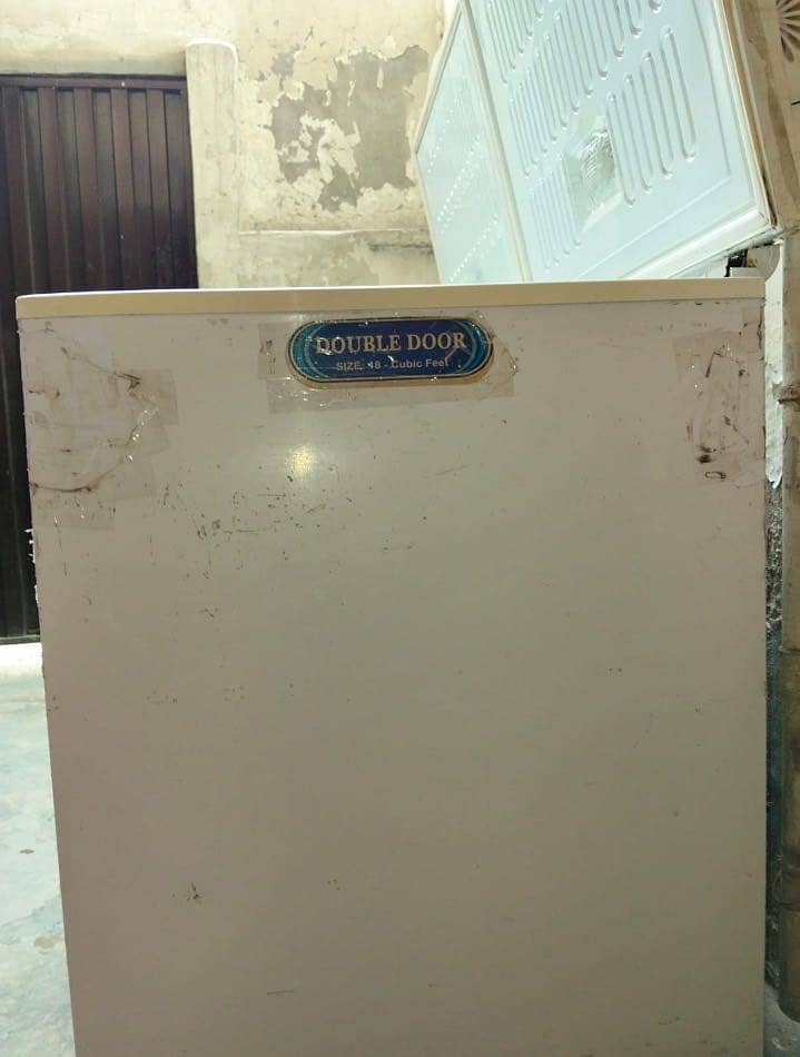 Waves 2 door  freezer 9