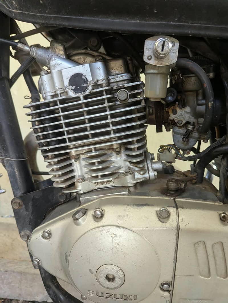 Suzuki 4