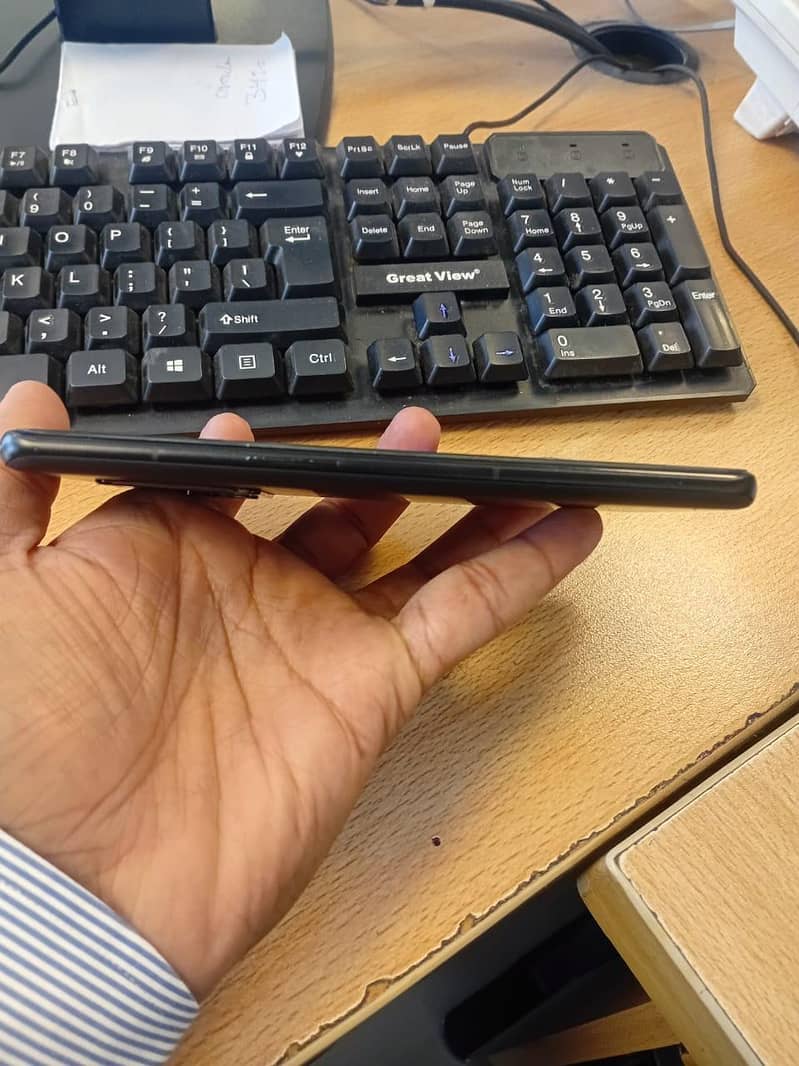 One Plus 10 Pro 4