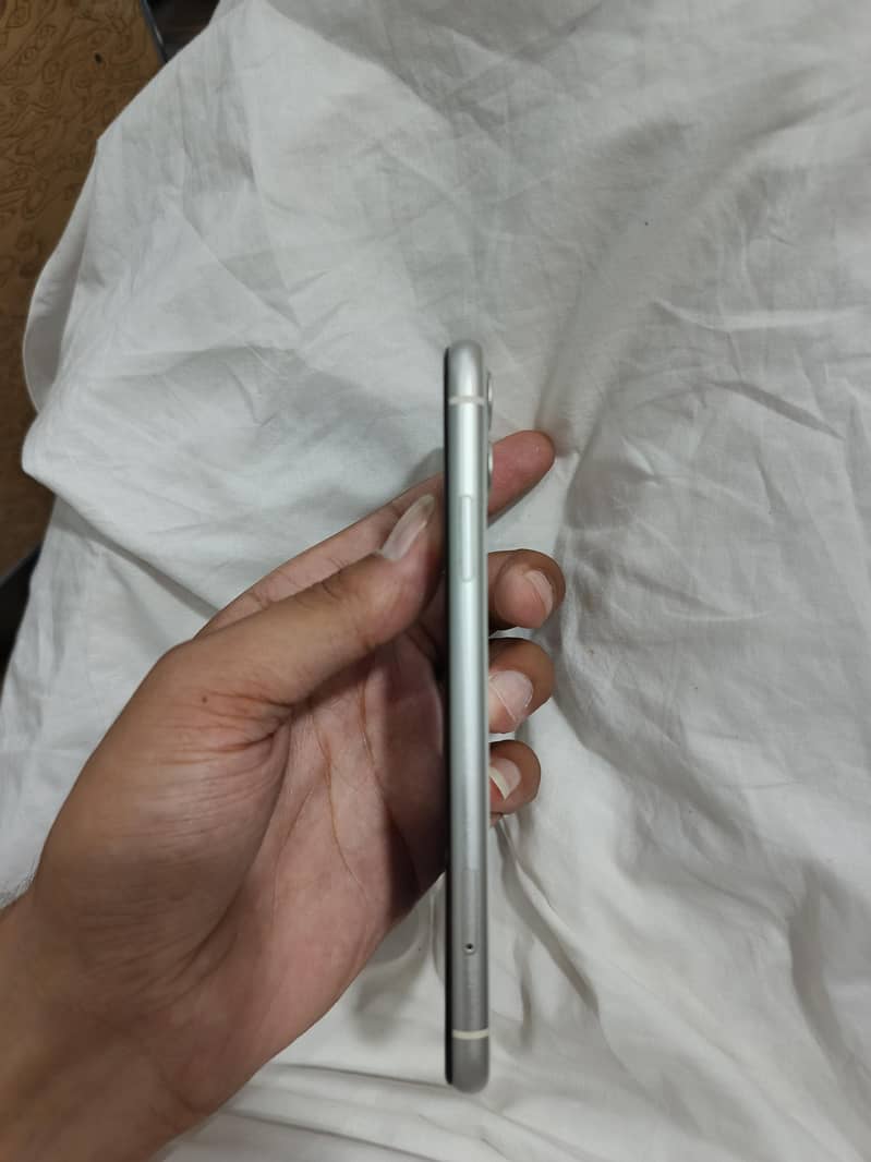 Apple iPhone 11 2