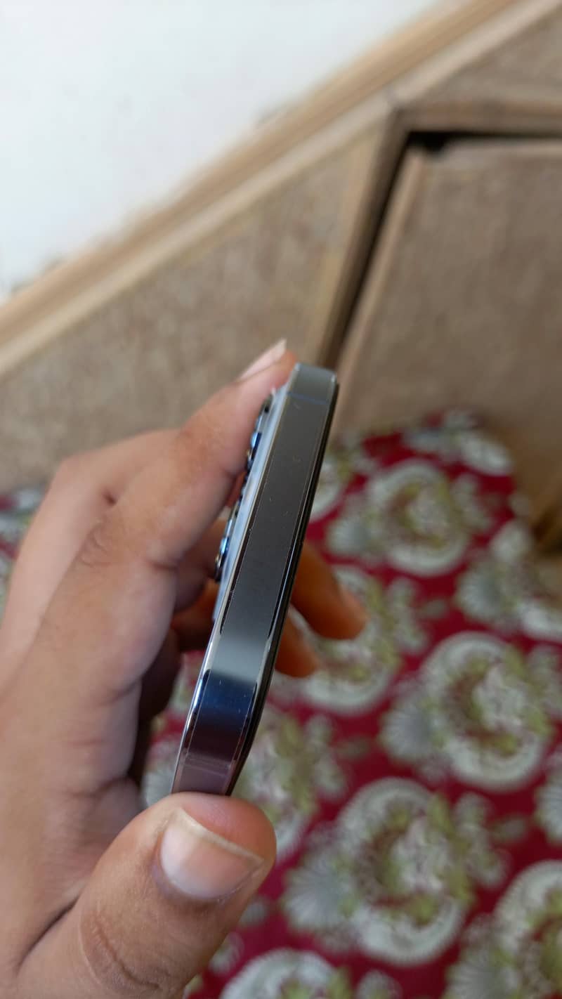 Apple iPhone 13 Pro 7