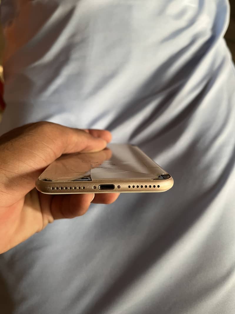 Apple iPhone 8 Plus 2