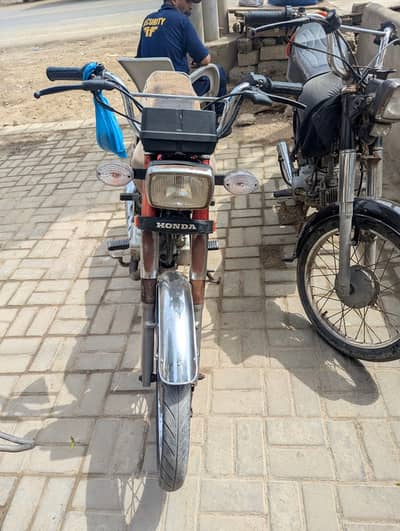 United US 125 Euro II 2019 | excahnge possible | karachi no.