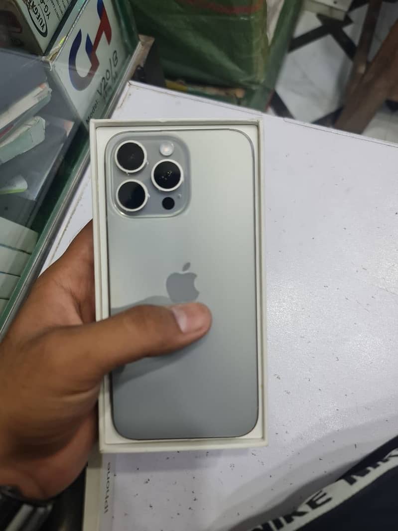 Apple iPhone 15 Pro Max 1