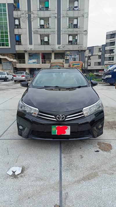 Toyota Corolla Altis Grande CVT-i 1.8 2015 Model