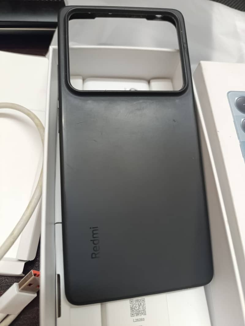 Xiaomi Redmi Note 13 Pro 12
