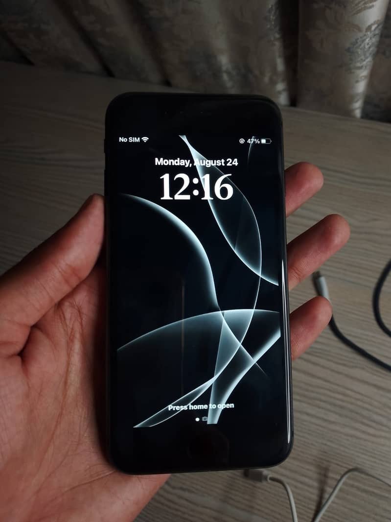 Apple iPhone 8 0