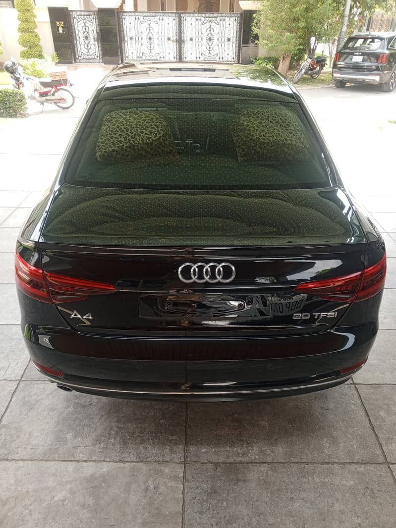 Audi A4 2017 6