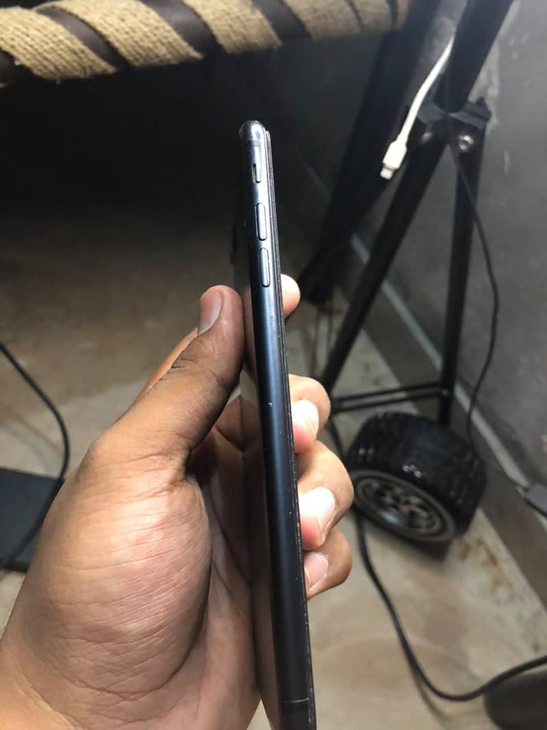 Apple iPhone 7 Plus 1