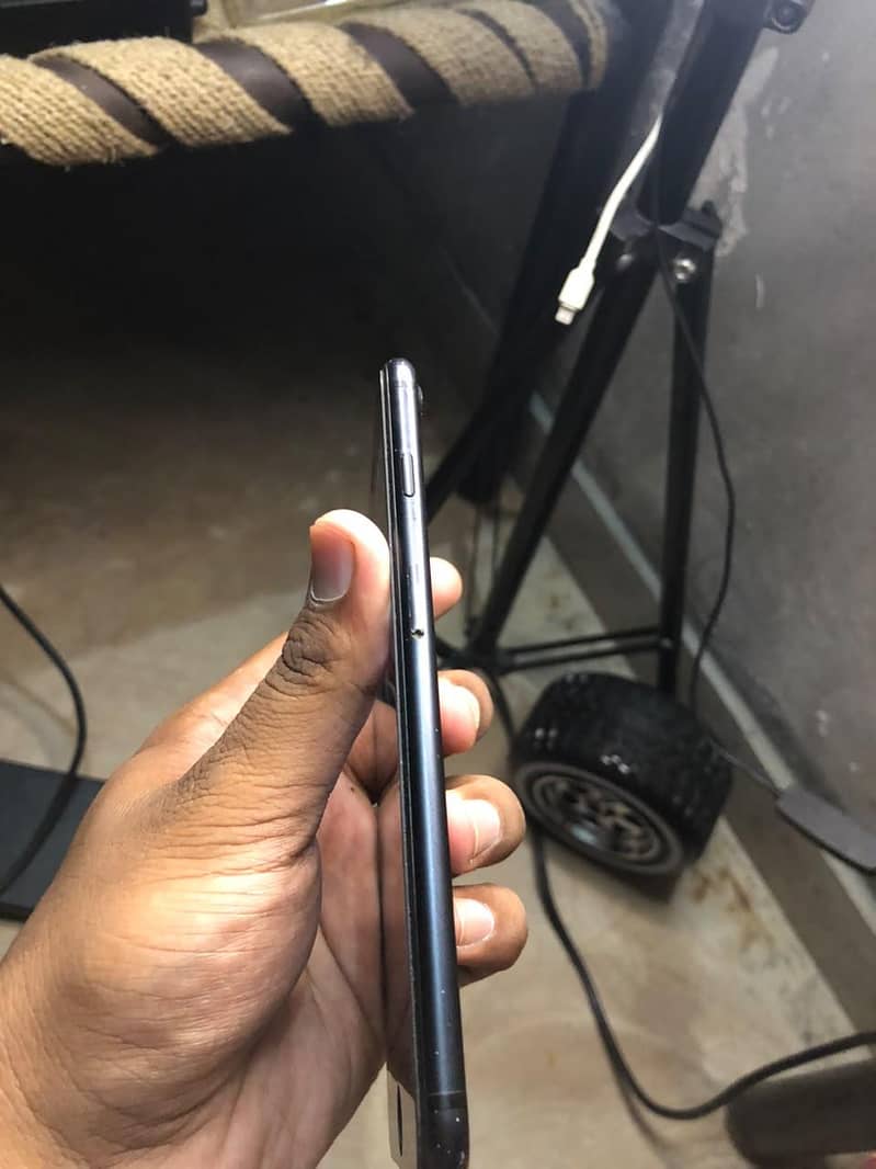Apple iPhone 7 Plus 3