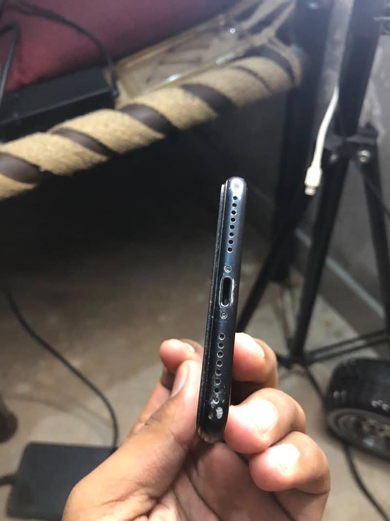 Apple iPhone 7 Plus 4