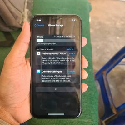 Apple iPhone XR