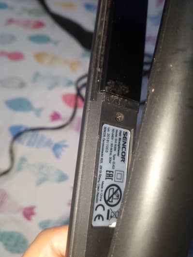 Sencor hair straightener model SHI 110BK