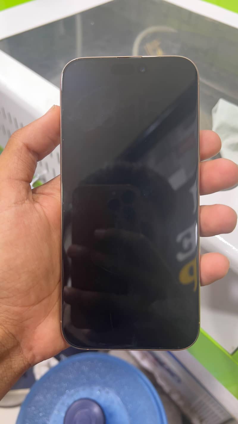 Apple iPhone 16 Pro Max 6