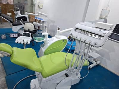 maxillofacial surgeon