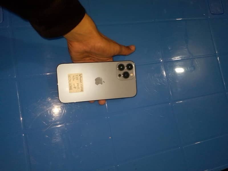 iPhone 13 pro max 5