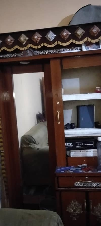 "Elegant King Size Bedroom Set for Sale – Urgent